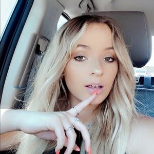 Meet your Posher, Macy